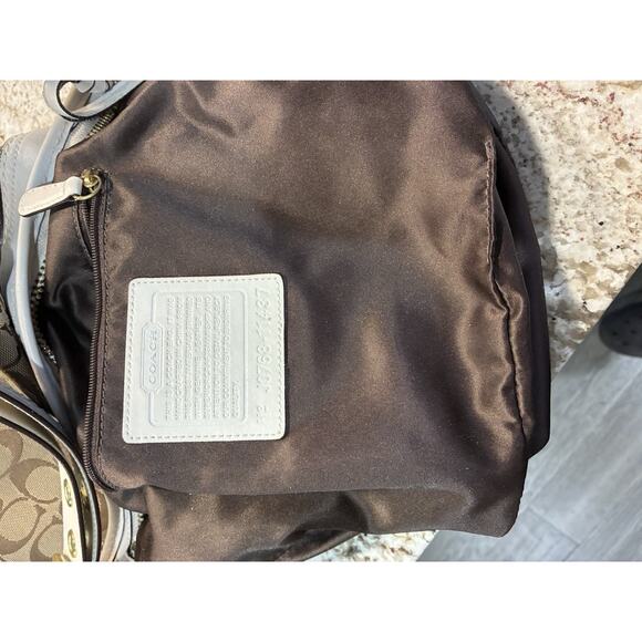 Coach 11437 Bleecker Bucket Bag Beige Canvas & White Leather Trim Purse - Picture 10 of 12